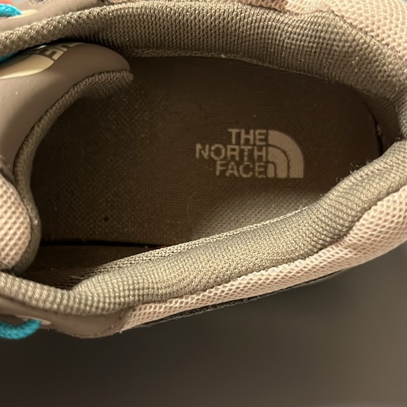 The North Face. Women’s size 8.5 tennis shoes. Grey and teal. Worn twice. - Picture 7 of 8